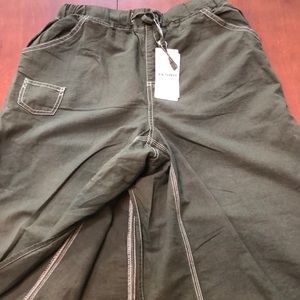 Light spot on back. Check picture.